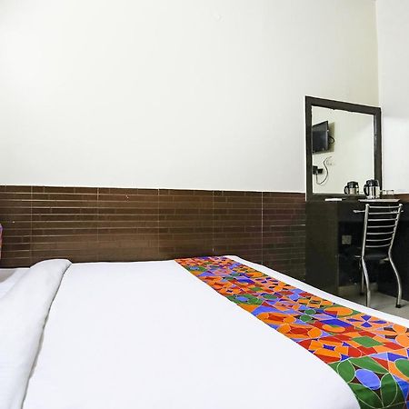 Fabhotel The Lazeez Nuova Delhi Esterno foto