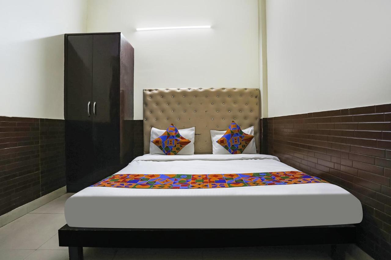 Fabhotel The Lazeez Nuova Delhi Esterno foto