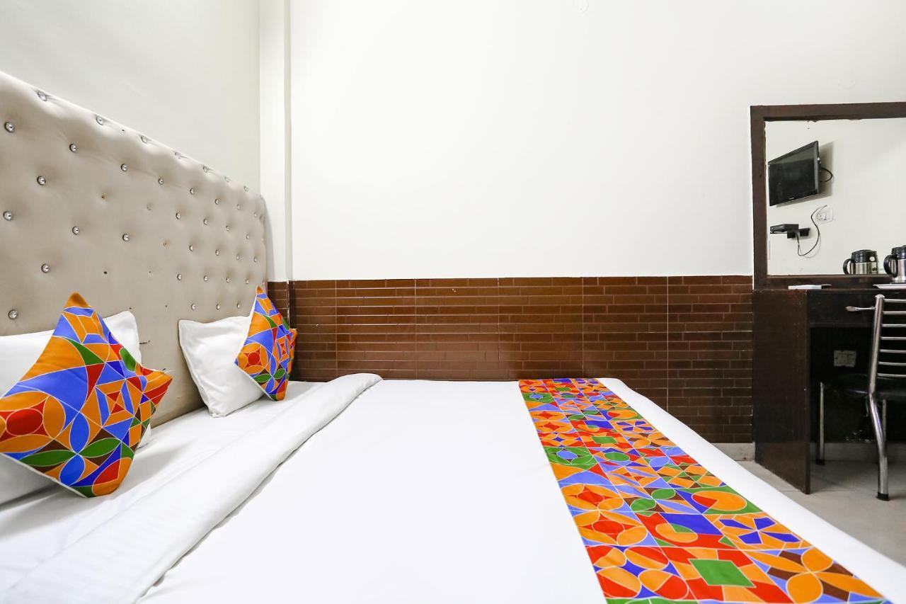 Fabhotel The Lazeez Nuova Delhi Esterno foto