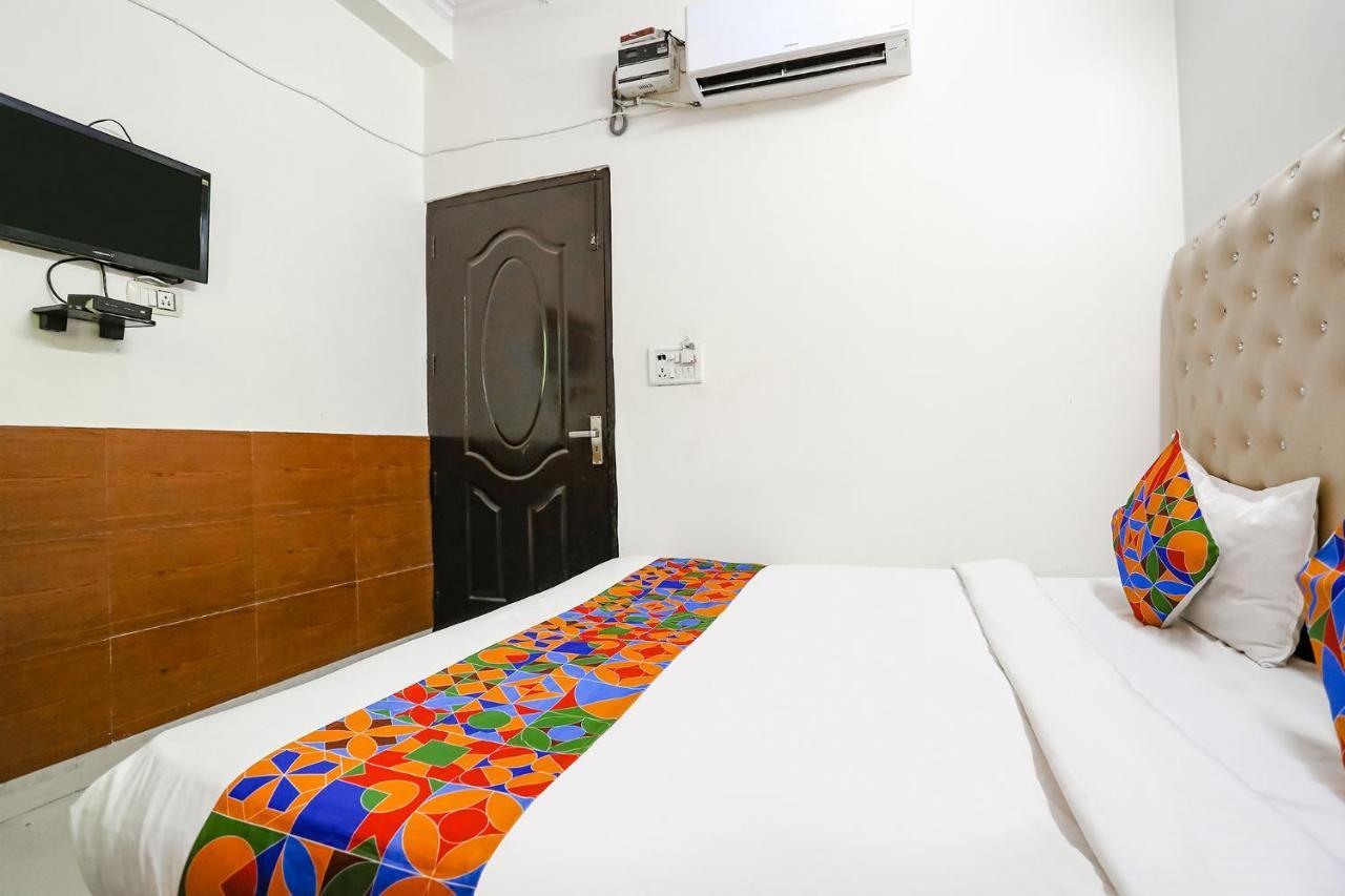 Fabhotel The Lazeez Nuova Delhi Esterno foto